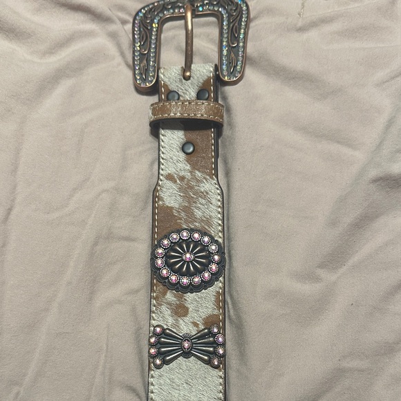 Angel Ranch Cowhide Women\'s Belt with Embellishments main image 4